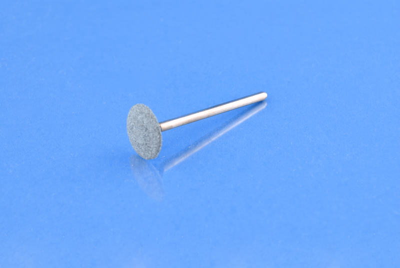 KAM Z/04 Kamień zielony soczewka średnioziarnisty 13x3 mm