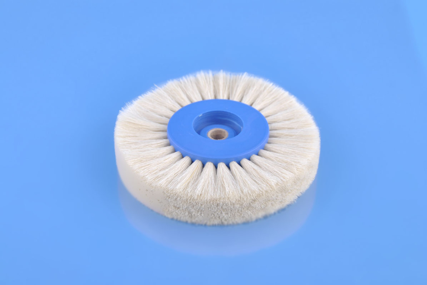 A072 - Szczotka HATHO 80mm miękka biała 4-rzędowa szeroka