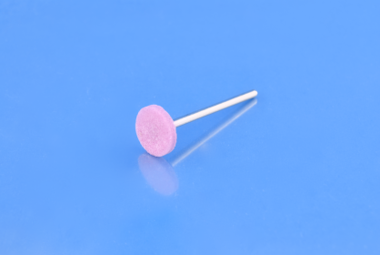 KAM R/02 Kamień różowy drobnoziarnisty kształt pieniążek 13x2 mm