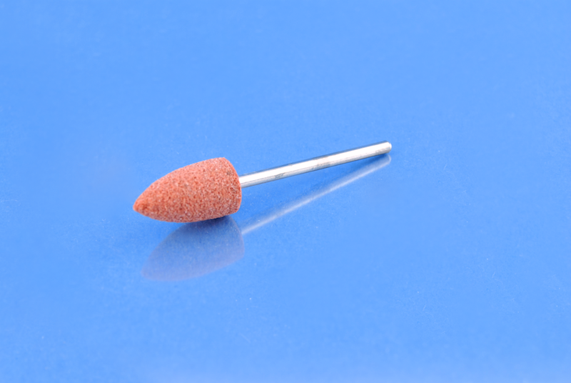 KAM CZ/07 Kamień czerwony gruboziarnisty stożek do metalu 9x18 mm