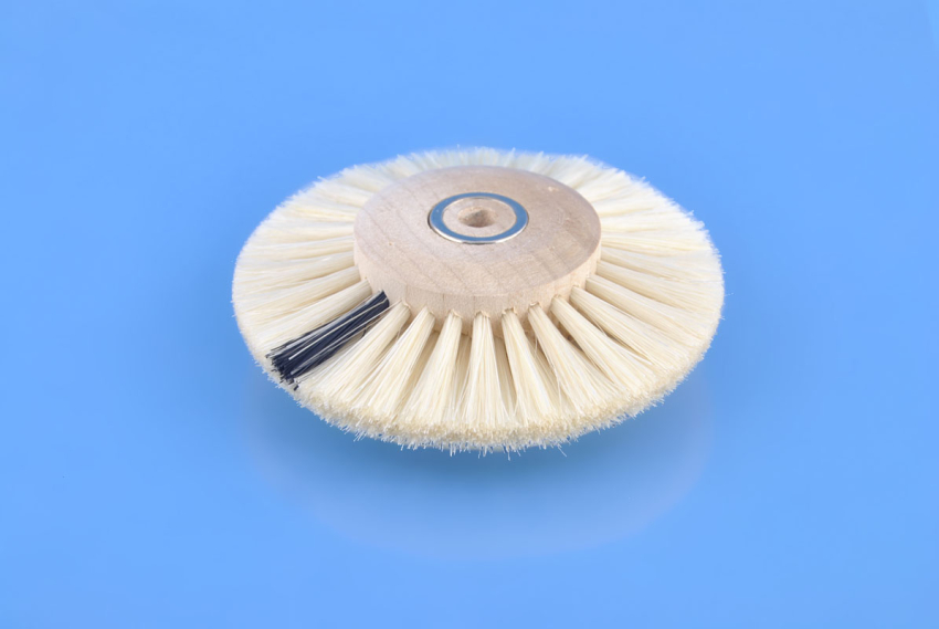 A223  - Szczotka polerska HATHO 80mm twarda 4-rzędowa drewno