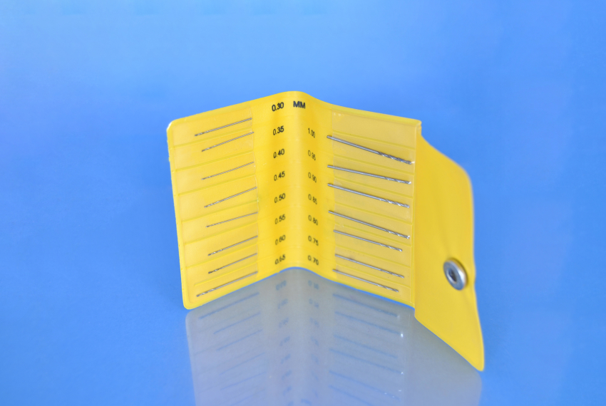 Zhss1 - Zestaw 15 wierteł HSS 0,3-1,0mm do modelarstwa w etui