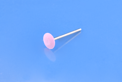 KAM R/04 Kamień różowy soczewkowy bardzo drobny do metalu 13x3 mm